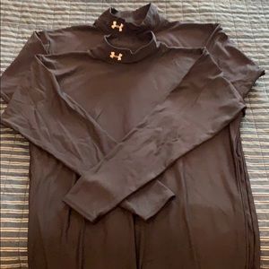2 under armour cold gear under shirts